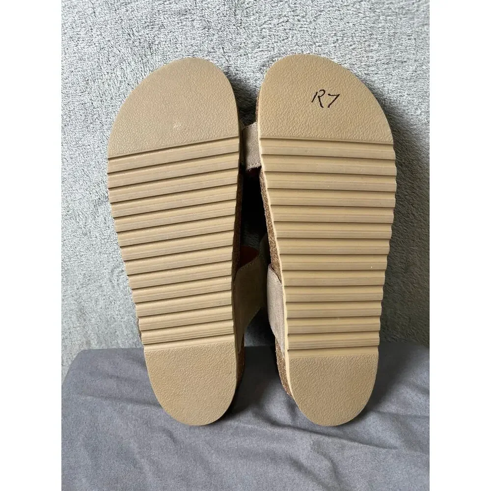 Taos Lola Comfort Sandals Women's 11 Taupe Suede Orthopedic Support Footbed